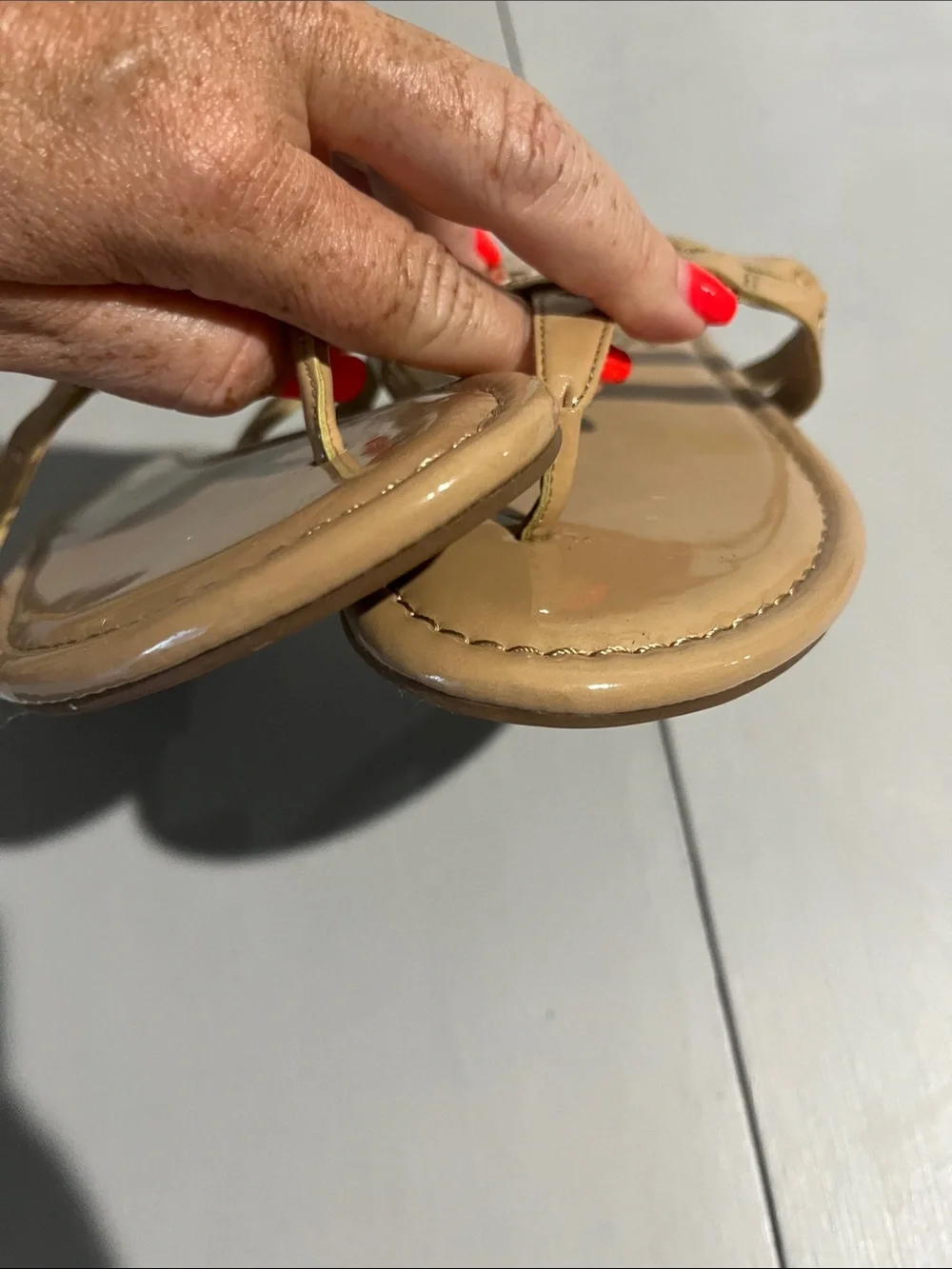 Circus by Sam Edelman Beige Cutout Medallion Thong Sandals - Picture 12 of 14
